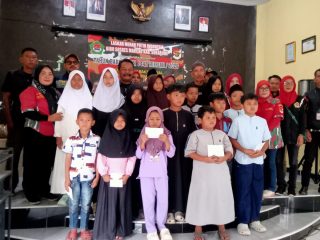 Dalam Rangka Menyambut Tahun Baru Islam 1448 H LMPI Biro Soskes marcab kabupaten Sukabumi Gelar Bakti Sosial Santunan Anak Yatim dan Lansia.