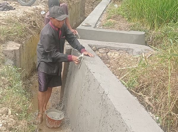 Pembangunan Irigasi Perpipaan Sistem Sewa Kelola di Kampung Lamping Cidahu Hampir Selesai, Dana APBN Rp97 Juta