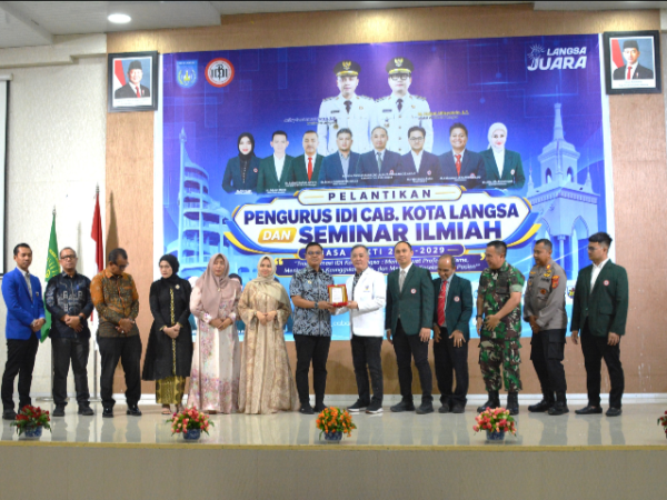 Pengurus IDI Cabang Langsa Dilantik, Jeffry Tekankan Profesionalisme dan Pelayanan Masyarakat.Ketua IDi Kota Langsa Fathur Rahman