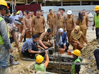 Walikota, Wakil Walikota dan Sekda Langsa Letakkan Batu Pertama Pembangunan Masjid Asy-Syakirin
