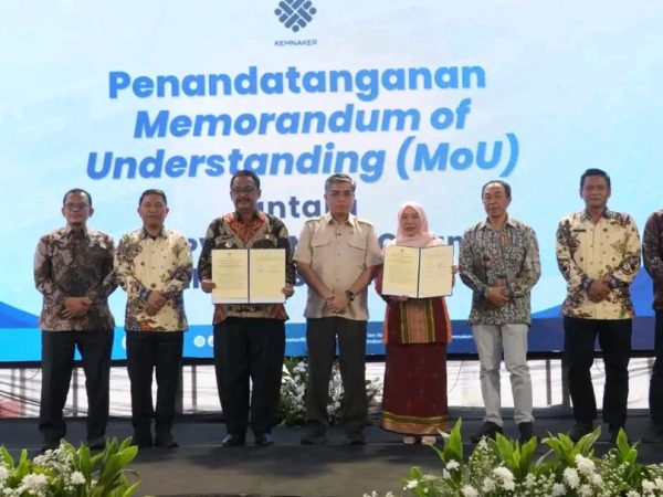 MENTERI KETENAGAKERJAAN BUKA PELATIHAN TMT ABT BATCH 2.BUPATI"TINGKATKAN KETERAMPILAN PERLUAS KESEHATAN KERJA"