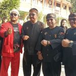 Paguyuban Jampang tandang makalangan(JTM) mengelar acara Jampang ngabuana. 3.dilapang Lodaya Surade dihadiri oleh gubernur Jawa Barat dam perkab kabupaten Sukabumi