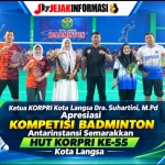Ketua KORPRI Kota Langsa Dra. Suhartini, M.Pd  Apresiasi Kompetisi Badminton Antar instansi Semarakkan HUT KORPRI ke-55 Kota Langsa